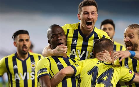 Fenerbahçe'nin antremanında sürpriz isim! 3. forvet geldi!